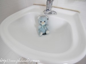 beachtown_bathroom1-02